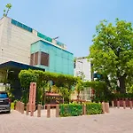 Hotel Atulyaa Taj